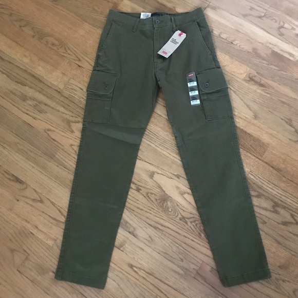 levis slim cargo pants